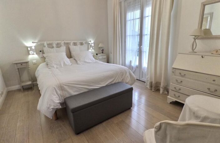 Maison Les Ponts De Ce 6 pièce(s) 140 m2 — photo 3