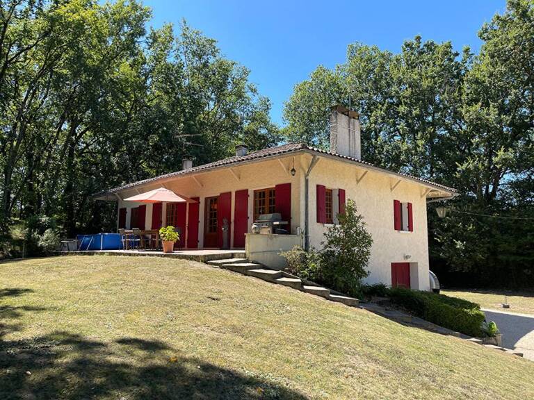 Maison sur deux niveaux avec jardin clôturé, à proximité de Villeréal — photo 1