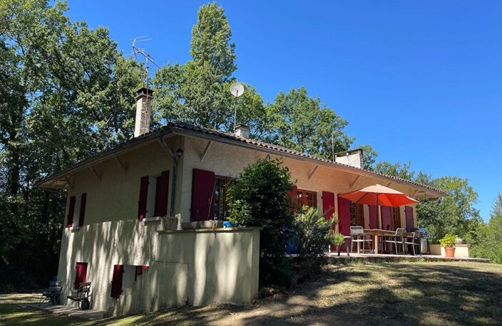 Maison sur deux niveaux avec jardin clôturé, à proximité de Villeréal — photo 2