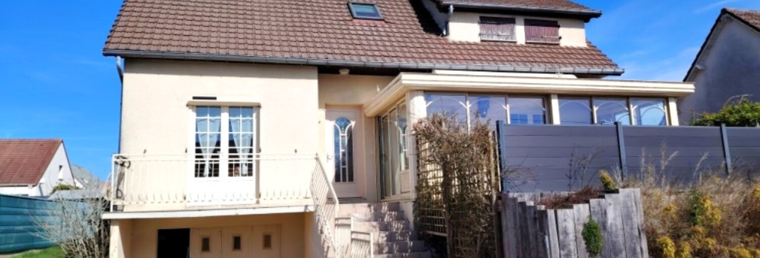 Maison 5 Pièces 140 m² à vendre à Saint-Denis-Lanneray (28200)