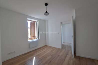 Appartement 3 pièces 560 €