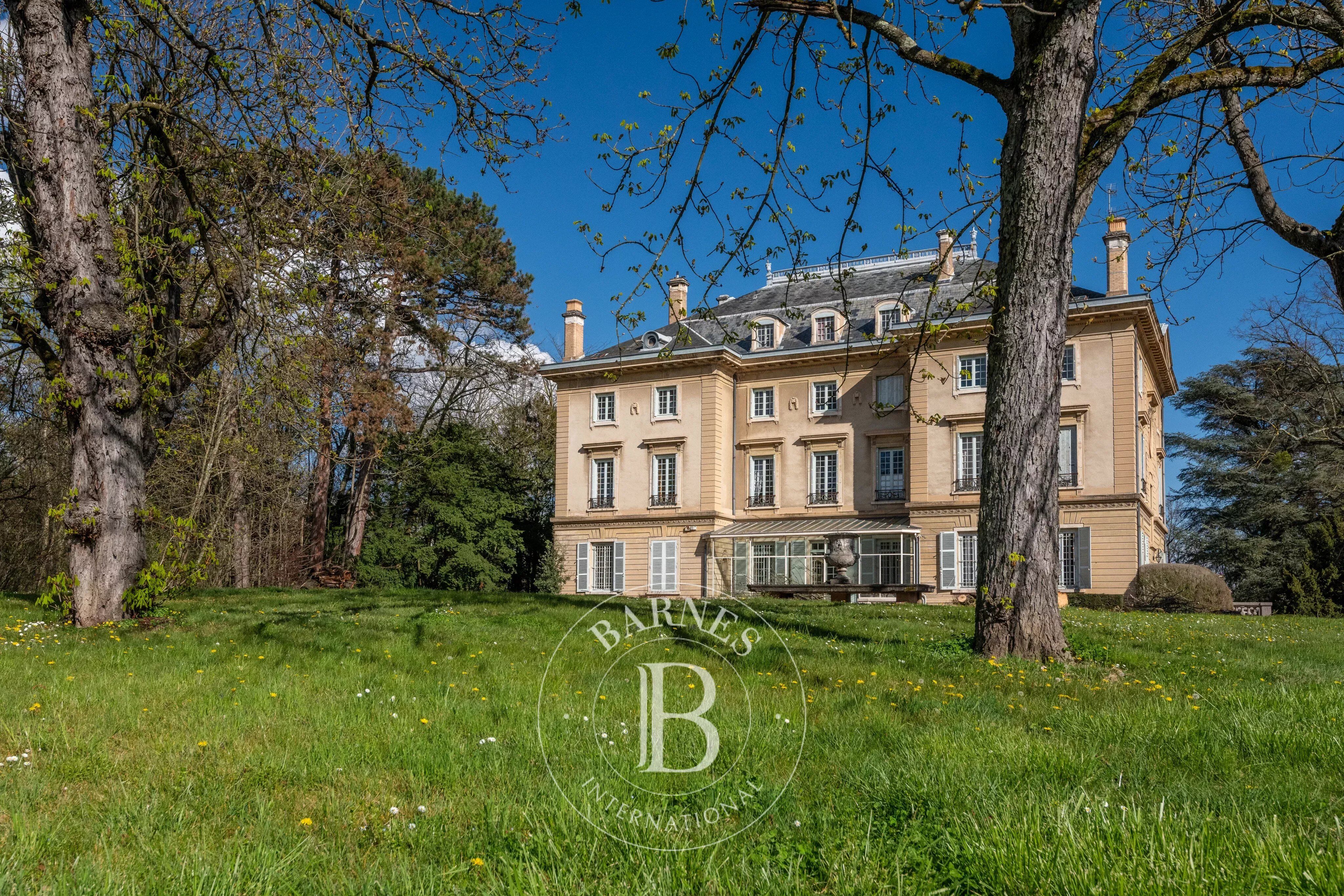 Appartement � T6
