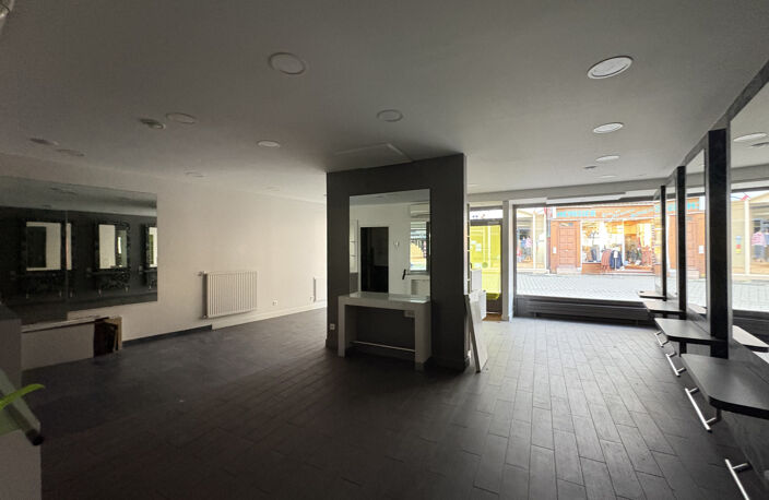 Local commercial - TARARE — photo 3