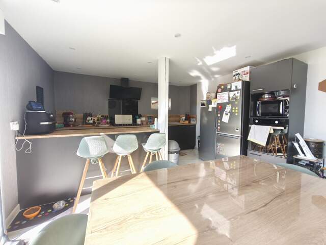 Maison 3 pièces 90 m&sup2; — photo du bien
