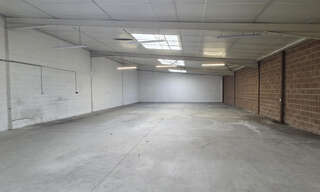 Commerce  380 m² à louer à Saint-Barthélemy-d'Anjou (49124)