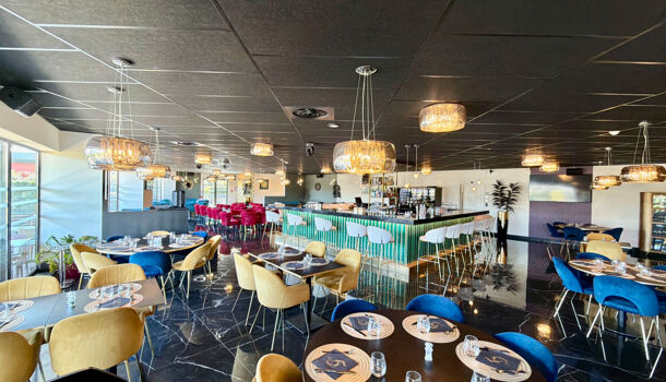 Local commercial 10 pièces  à vendre Garde (La) 83130