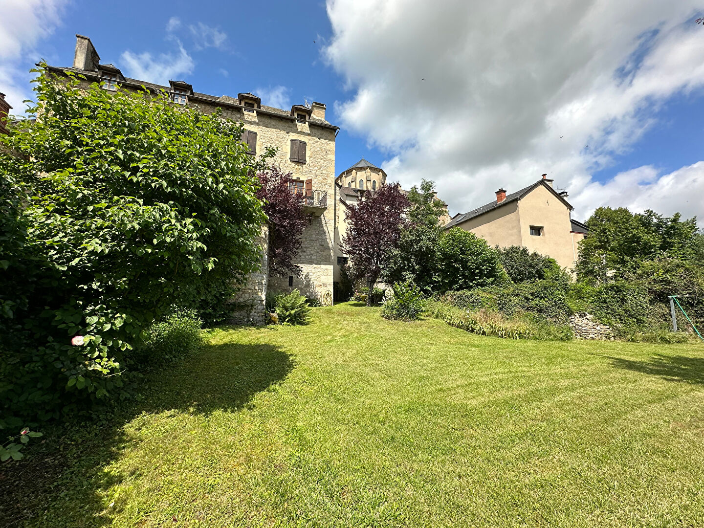Villa / Maison  T6 à vendre Laissac-Sévérac-l'église 12310