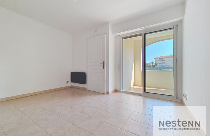port fréjus, studio, 1 chambre, vue port et calme — photo 3
