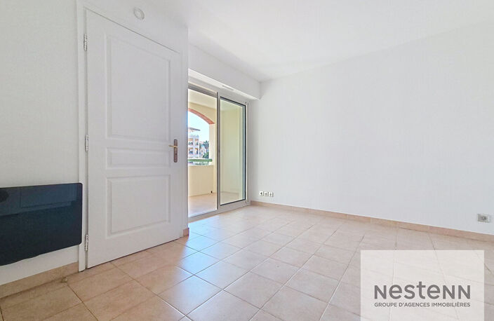 port fréjus, studio, 1 chambre, vue port et calme — photo 4