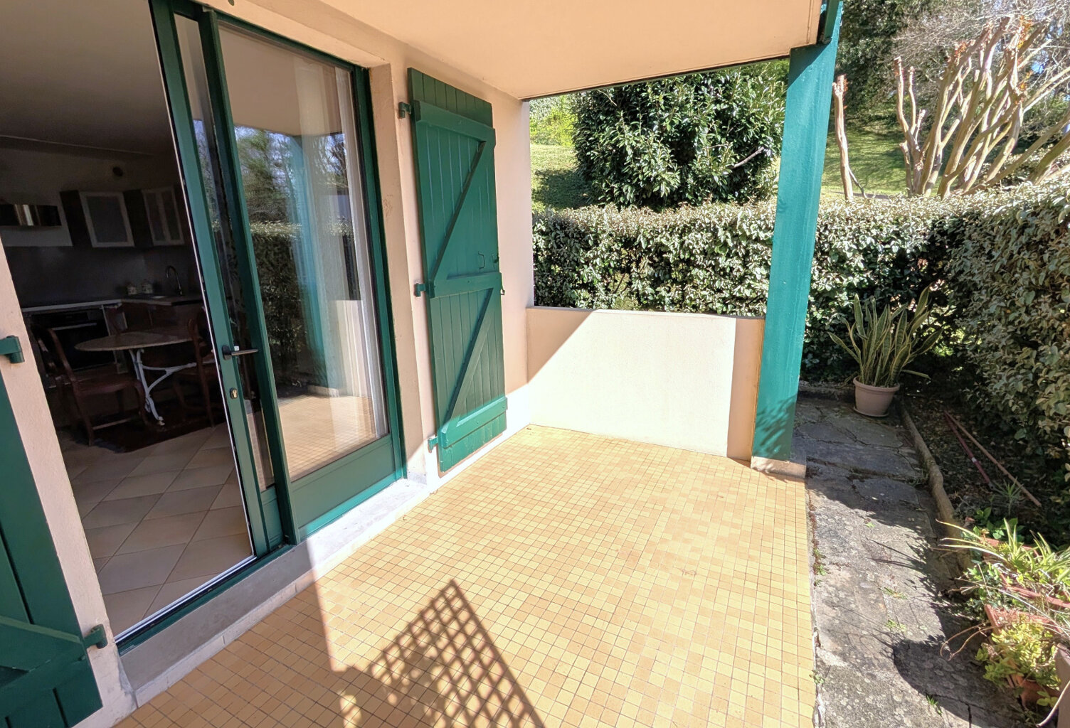 T2 Bis rez-de-jardin Chantaco - Parking — photo 1