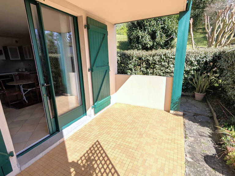 T2 Bis rez-de-jardin Chantaco - Parking — photo 1