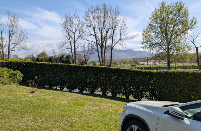 T2 Bis rez-de-jardin Chantaco - Parking — photo 2