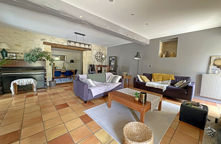 Maison de Bourg - ARVEYRES - — photo 3
