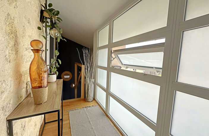 Maison de Bourg - ARVEYRES - — photo 5