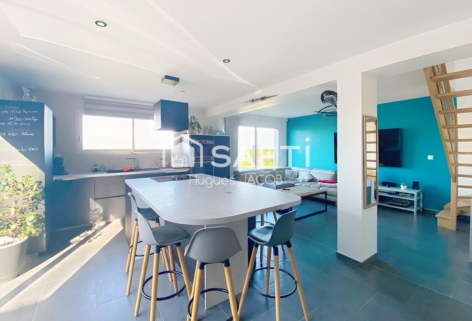 Maison moderne 6 pièces avec jardin et garage à 7 minutes de la mer — photo 1