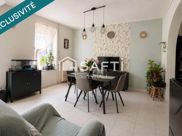 Maison mitoyenne de 61 m2, 2 chambres, courette extérieur. — photo 1