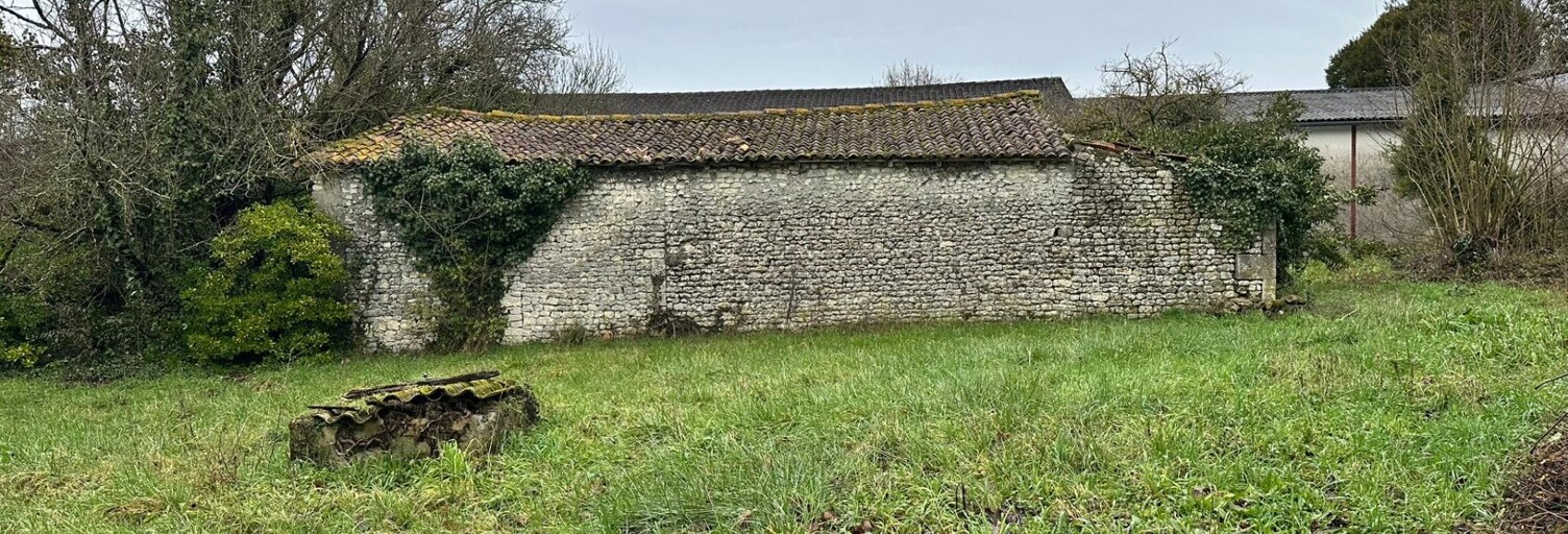 Immeuble  70 m² à vendre à Pérignac (17800)