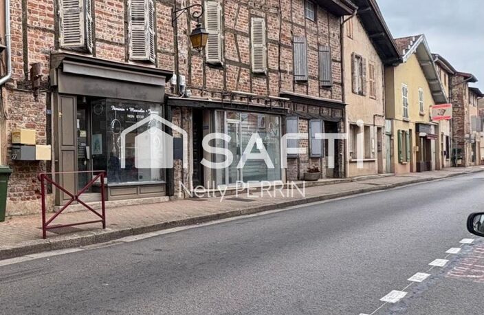 IMMEUBLE AVEC 2 LOCAUX COMMERCIAUX, 1 APPARTEMENT A RAFRAICHIR ET COMBLES AMENAGEABLES — photo 2