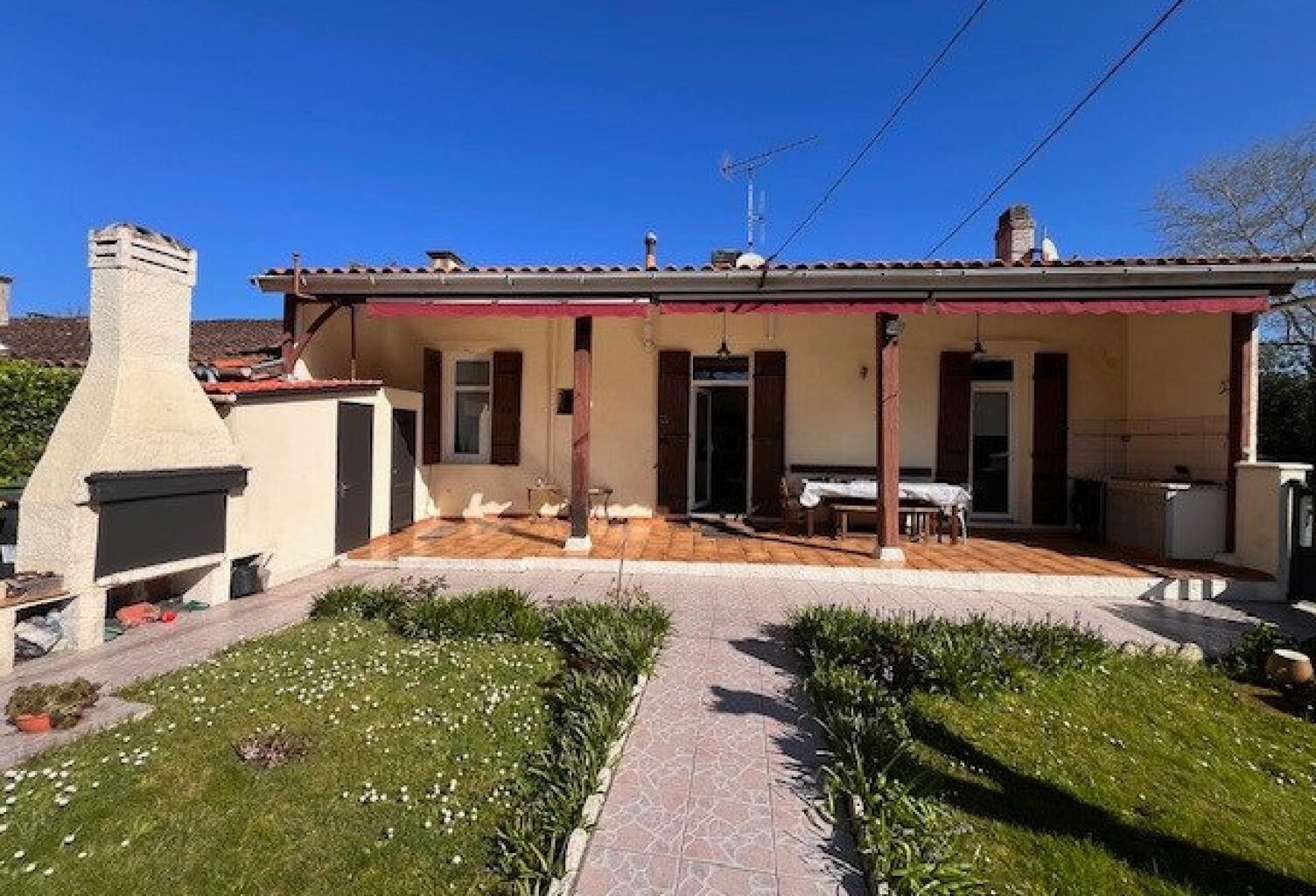 Maison 4 pieces, 3chs, Gd garage, terrain 965m² — photo 1