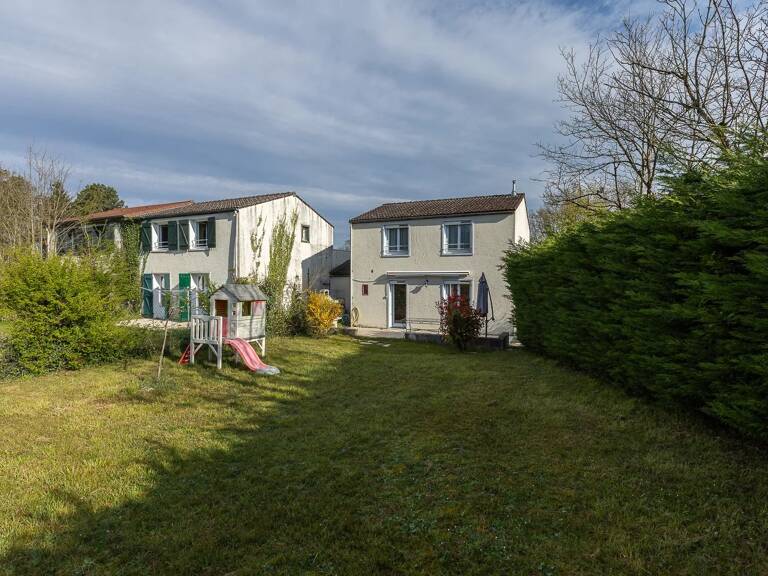 À VENDRE – Maison familiale à Montalieu, proche de toutes commodités — photo 1