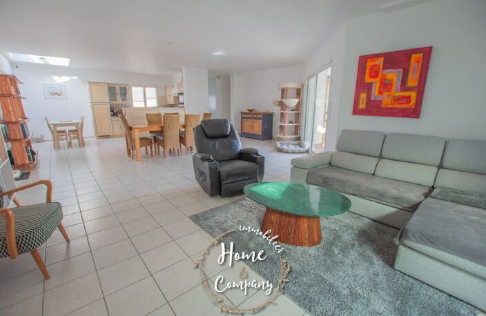 ETAULES - MAISON DE PLAIN-PIED AVEC PISCINE COUVERTE — photo 2