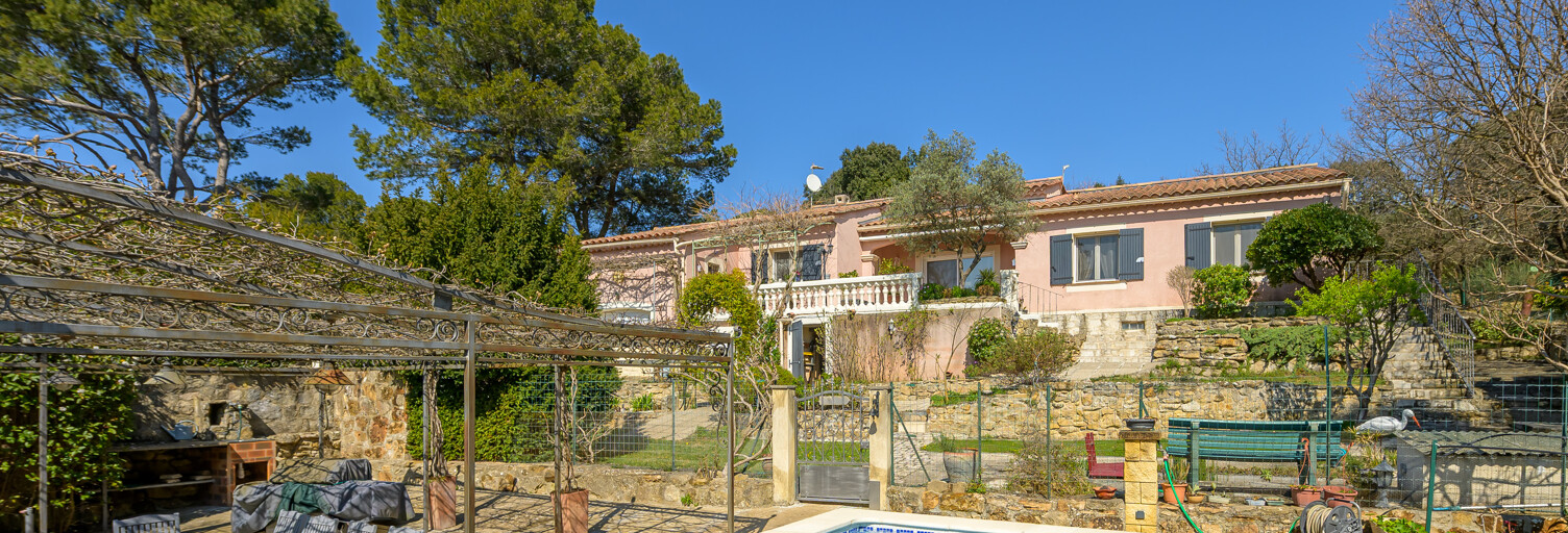 Maison 8 Pièces 169 m² à vendre à Rochegude (26790)