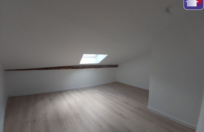 Location appartement 2 pièces 24 m² à Tarascon-sur-Ariège (09400) — photo 3