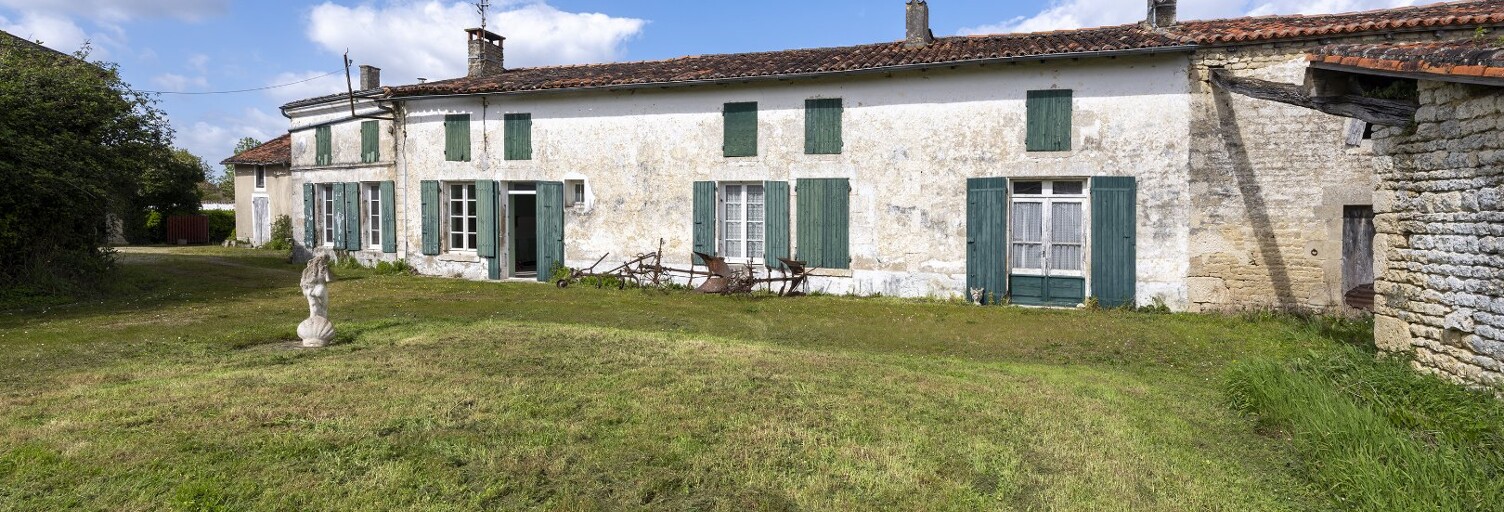 Maison 16 Pièces 248 m² à vendre à Coivert (17330)