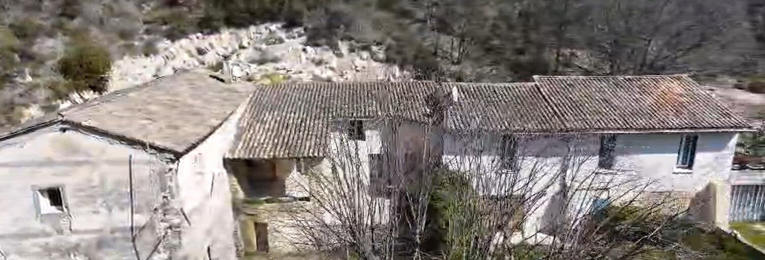 Maison 17 Pièces 530 m² à vendre à Entrechaux (84340)