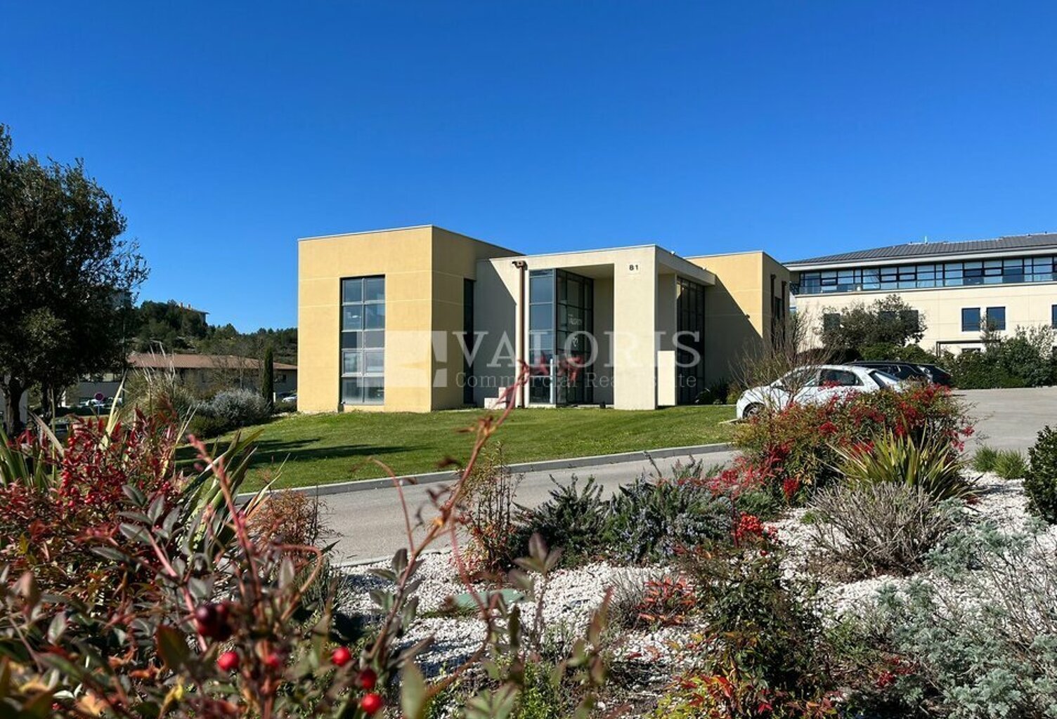 BUREAUX à LOUER — photo 1