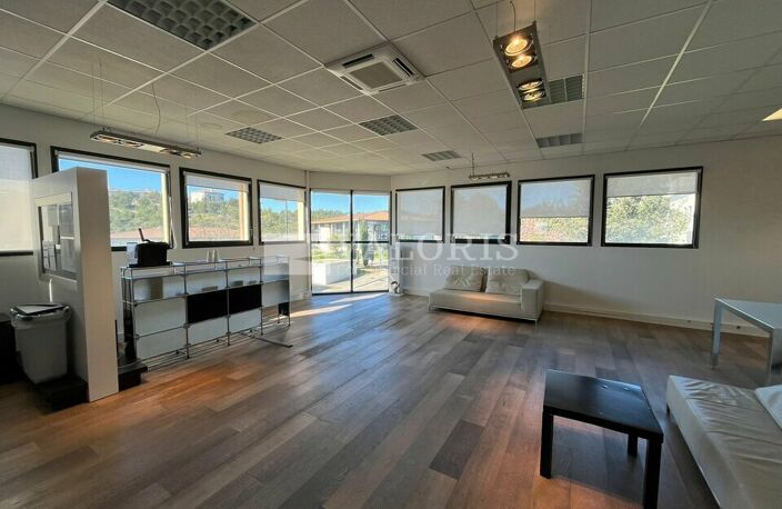 BUREAUX à LOUER — photo 3