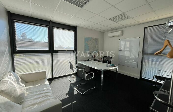 BUREAUX à LOUER — photo 5