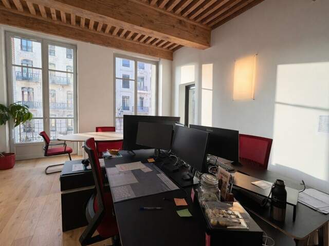 BUREAUX à LOUER — photo du bien