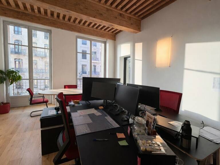 BUREAUX à LOUER — photo 1