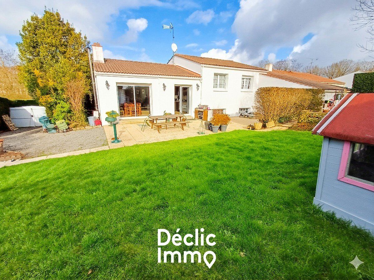 Villa / Maison  T6 à vendre Chapelle-Achard (La) 85150