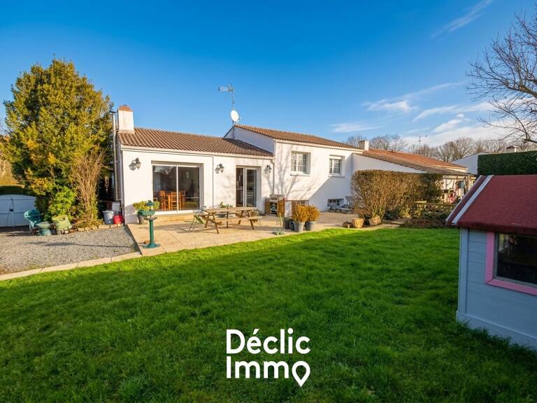 MAISON 115m² - PARCELLE DE 710m² + 3 CHAMBRES + 1 CHAMBRE/ATELIER + 2 GARAGES (2 voitures + 1 camping-car) — photo 1