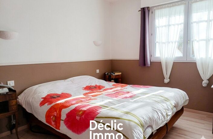 MAISON 115m² - PARCELLE DE 710m² + 3 CHAMBRES + 1 CHAMBRE/ATELIER + 2 GARAGES (2 voitures + 1 camping-car) — photo 5