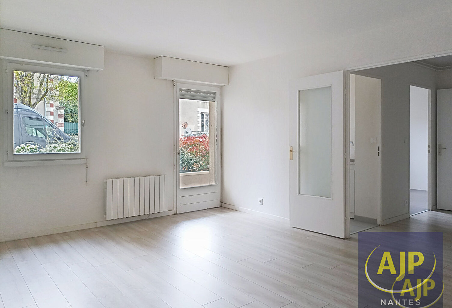 T3 Rond Point de Rennes — photo 1