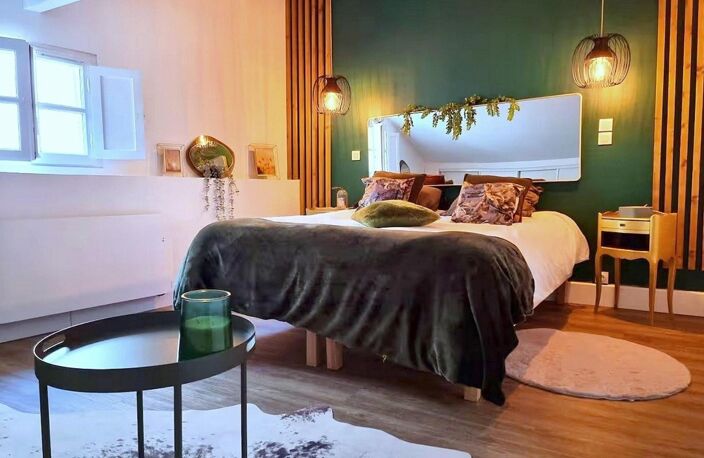 Au cœur de Saint-Pierre, un appartement de caractère sous les toits — photo 5