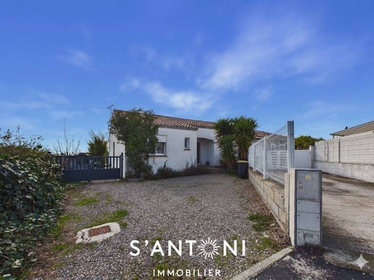 Villa — photo 1