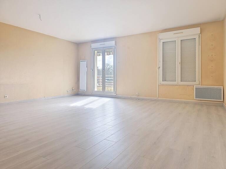 APPARTEMENT TYPE 4 AVEC PARKING PROCHE GARE — photo 1