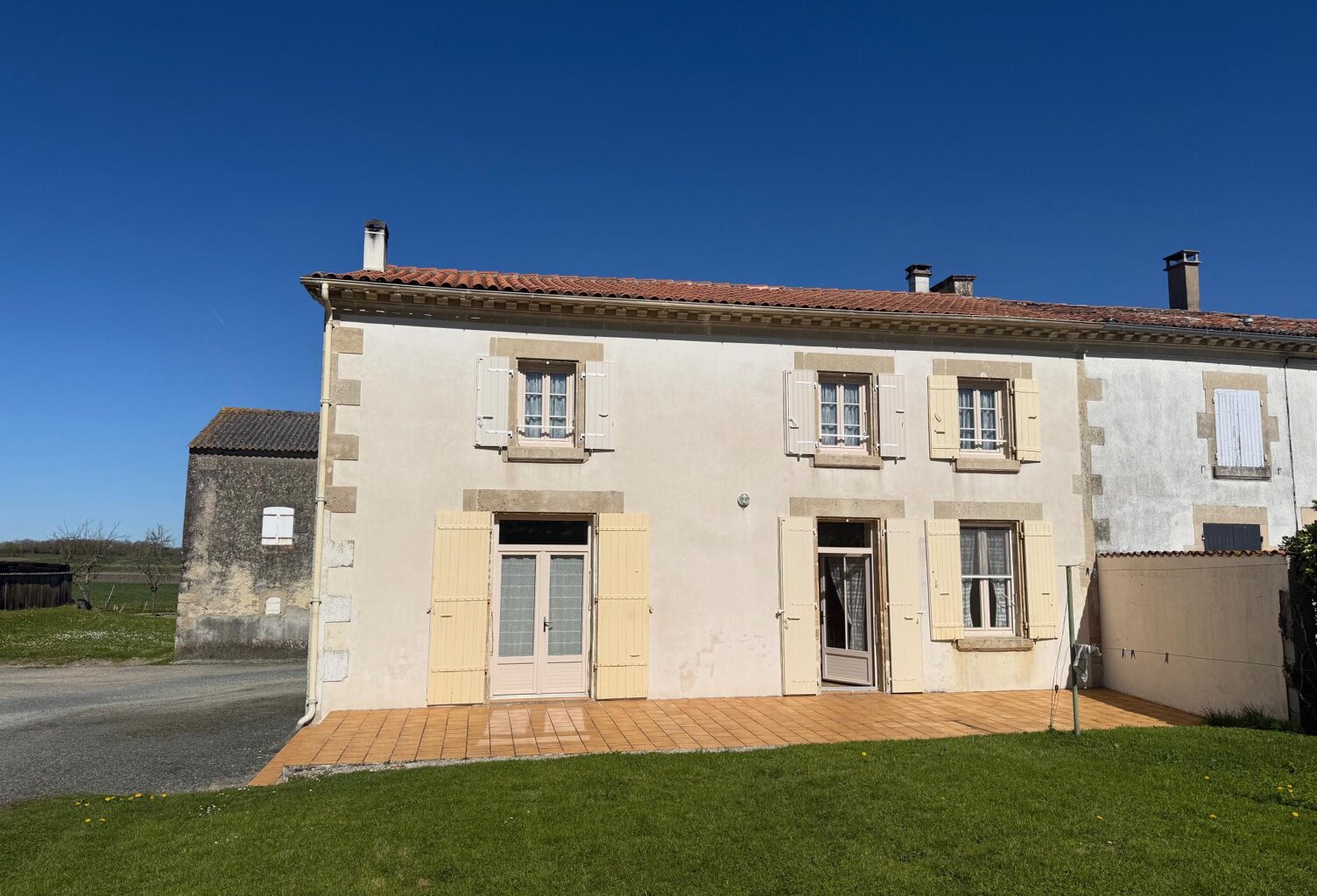 Ancien corps de Ferme - Saint Pierre de l'isle — photo 1