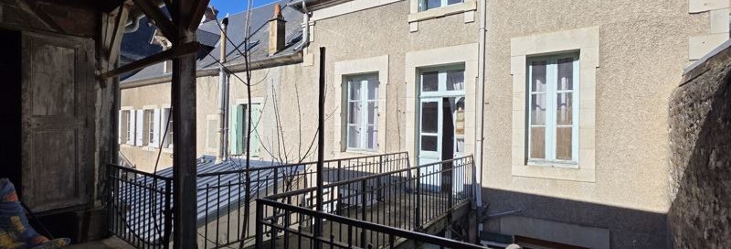 Maison 8 Pièces 206 m² à vendre à La Châtre (36400)