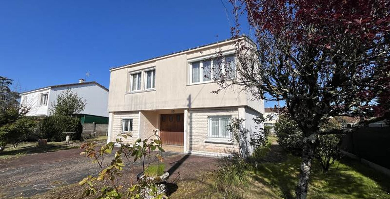 Vente maison 4 pièces 80 m² Saint-Astier (24110) — photo 1