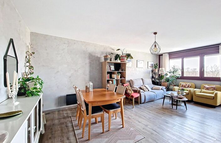 T5 99 m² environ  DPE C, 4 chambres, cave — photo 2