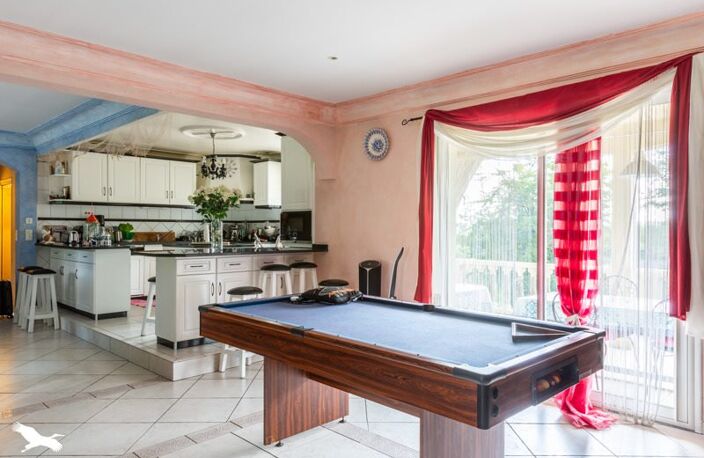 Vente maison 7 pièces 183 m² Ussac (19270) — photo 3