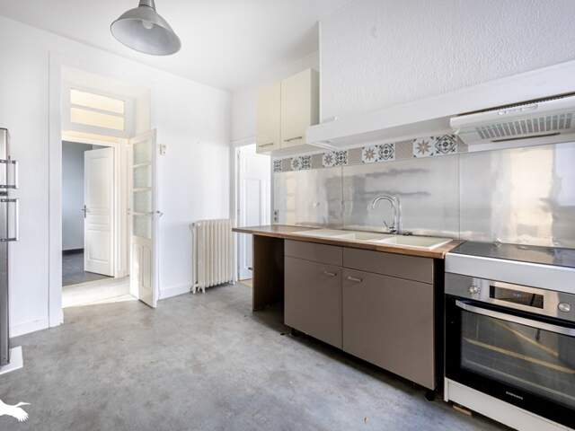 Maison en pierre de 4 pièces principales — photo du bien