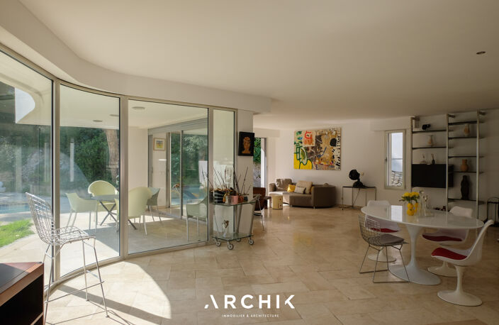 MODERN HOUSE — photo 3