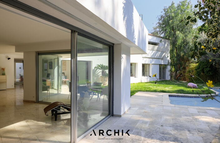 MODERN HOUSE — photo 4