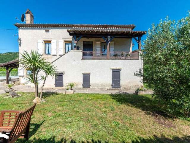 Maison 7 pièces 202 m² à Parnac — photo du bien